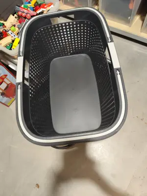 Wäschekorb, Gelte mit Henkel und vier Tragevorrichtungen Bild 3