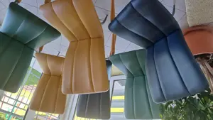 Stühle mit Lederüberzug zu verschenken  Bild 5