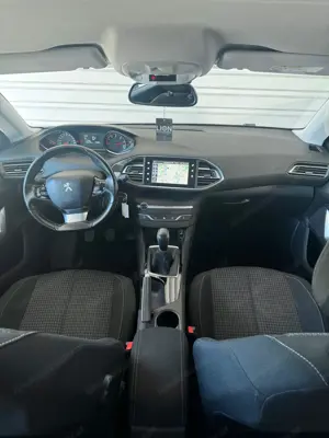 Peugeot 308 Peugeot 308 SW 1.6 BlueHDi Style Bild 8