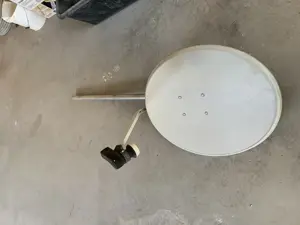 Satellitenschüssel für 2 Anschlüsse 