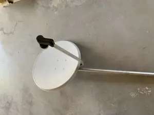 Satellitenschüssel für 2 Anschlüsse  Bild 2