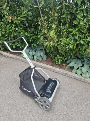 Spindelmäher mit Fangkorb