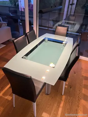 Glastisch mit Stühle Bild 2