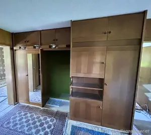 Garderobenschrank