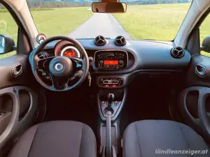 Smart fortwo EQ Klein-  Kompaktwagen Bild 2
