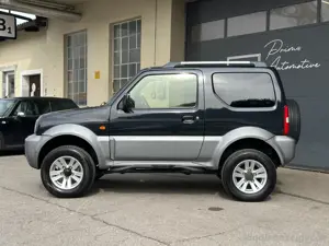 Suzuki Jimny 1,3 VX 4WD Deluxe Allrad* NAVI* Leder* AHK* Bild 3