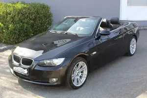 Bmw E93 320i Cabrio Schalter aus zweiter Hand Neu Vorgeführt