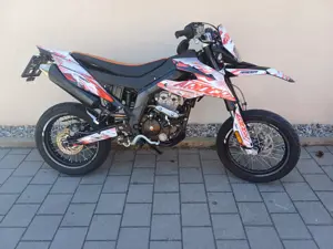 UM DSR SM 125ccm baugleich Aprilia SX 125ccm Bild 2