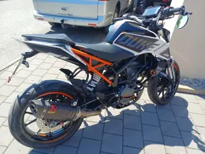 KTM Duke 125ccm Top Zustand Bild 2