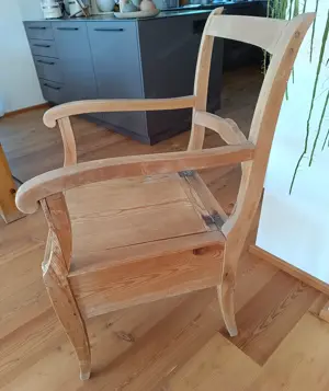 Antiker Toilettensessel 