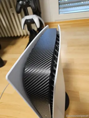 PlayStation 5 mit 2 controller  Bild 2