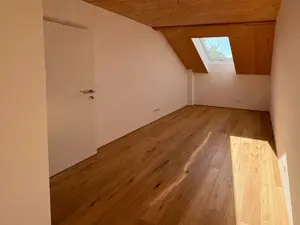 Einzigartige Gelegenheit: Wunderschöne große Wohnung mit Balkon im Zentrum von Lustenau Bild 8