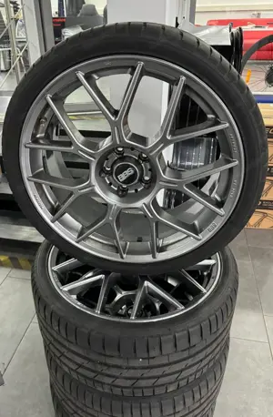 Sommerreifen mit original BBS Felgen 