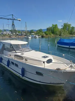 Motorboot Delphia 1050 Escape Bj. 2009 Bild 2