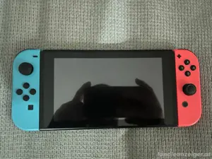 Nintendo switch mit super Mario bros U Deluxe  Bild 2