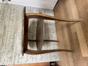 Schöner Holztisch Bild 3