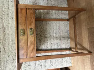 Schöner Beistelltisch