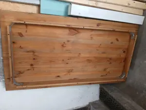 Vollholztisch braun