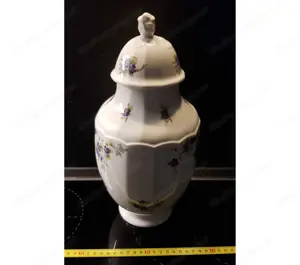 Alte Porzellan Vase mit Deckel