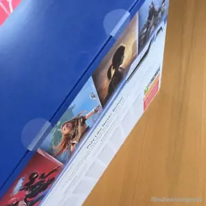 PlayStation PS5 slim mit 3 videospiel und rechung  versiegelt, nie benutzt Bild 2