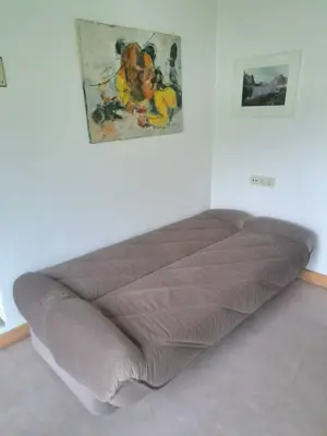 Stabiles Sofa, ausklappbar