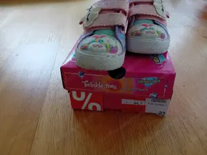 Schuhe für Mädchen Skechters mit Beleuchtung 
