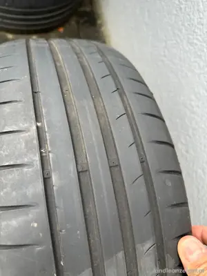 Verkaufe Skoda Felgen mit Sommerreifen.