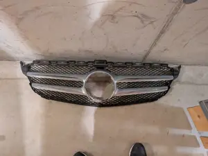 Grill Mercedes C Klasse W 205