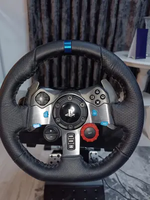 Logitech G29 mit Shifter Bild 2