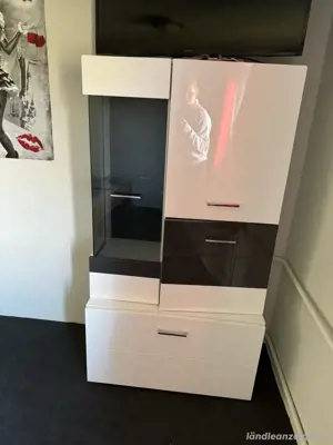 Wohnzimmerschrank zu verschenken Bild 2