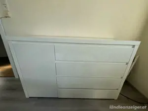 Weißer Schrank Bild 2