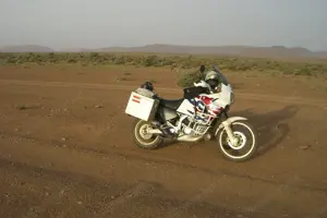 Honda xrv750 Africa Twin Bild 2