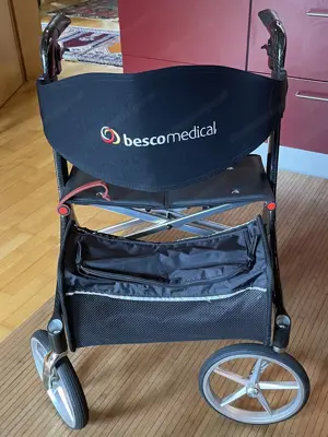 Besco Medical Rollator Carbon Small sehr leicht, faltbar, mit Tasche Bild 2