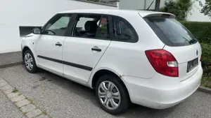 Skoda Fabia 2010 | Unfallfahrzeug | Bastlerfahrzeug | Export Bild 5