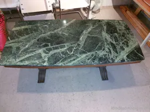 Marmorcouchtisch