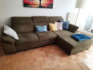 Ecksofa mit Kopfteil und Armlehnverstellung  Bild 2