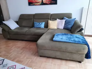 Ecksofa mit Kopfteil und Armlehnverstellung  Bild 4