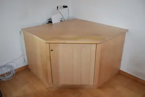Computer-Eckschreibtisch