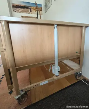 Wie Neu: Pflegebett vollelektrisch. akt. NP 949. - Bild 3