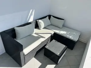 Rattan Lounge