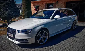 Audi A4 B8 2.0 TDI Quattro 3xS-line 