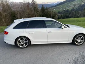 Audi A4 B8 2.0 TDI Quattro 3xS-line  Bild 4
