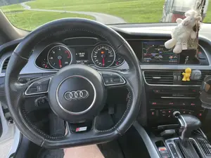 Audi A4 B8 2.0 TDI Quattro 3xS-line  Bild 3