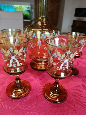 Schönes, altes, Likör- Set mit Karaffe Bild 3
