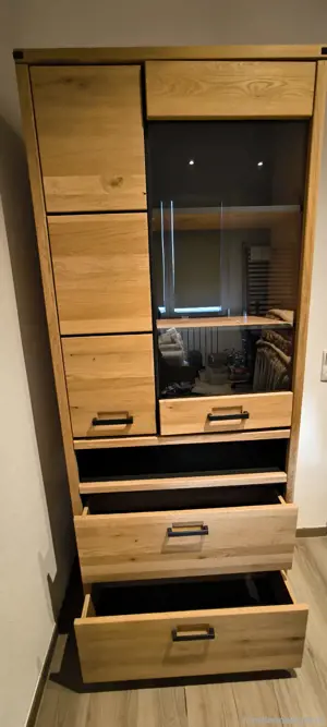 Massivholz Vitrine Bild 2