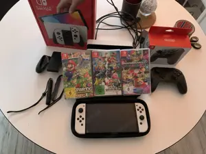 Nintendo Switch OLED Zubehörpaket OVP mit Mario Kart 8! Wie Neu! Top Zustand!