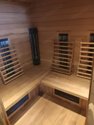 Infrarotsauna komplett aus Zedernholz, kaum benutzt