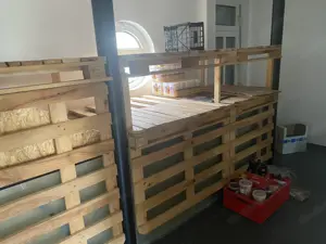 Holzregale für Allerlei Bild 2