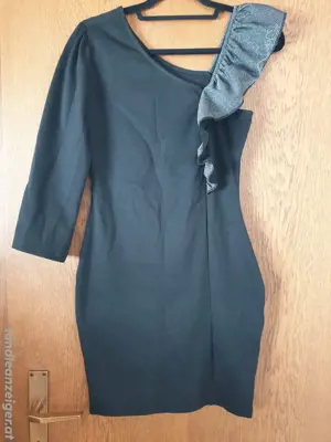 Schwazes Kleid 