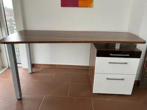 Kleiderschrank mit Schreibtisch Bild 5